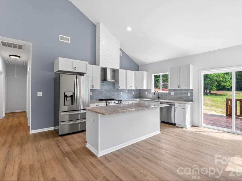 402 Pine Grove Avenue, Cherryville, NC 28021.  MLS# CAR4383733, YatesRealty ID 24370. 