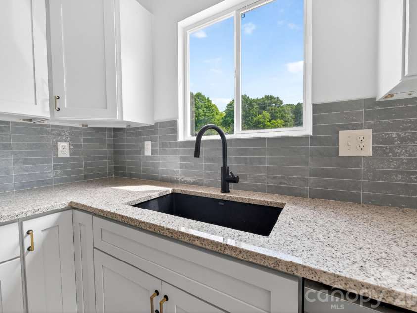402 Pine Grove Avenue, Cherryville, NC 28021.  MLS# CAR4383733, YatesRealty ID 24370. 