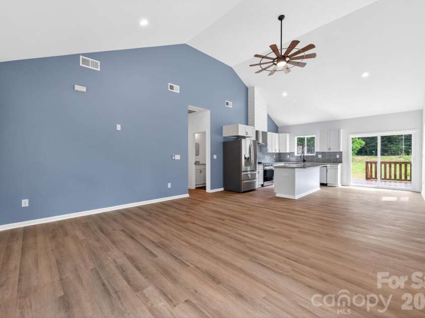 402 Pine Grove Avenue, Cherryville, NC 28021.  MLS# CAR4383733, YatesRealty ID 24370. 