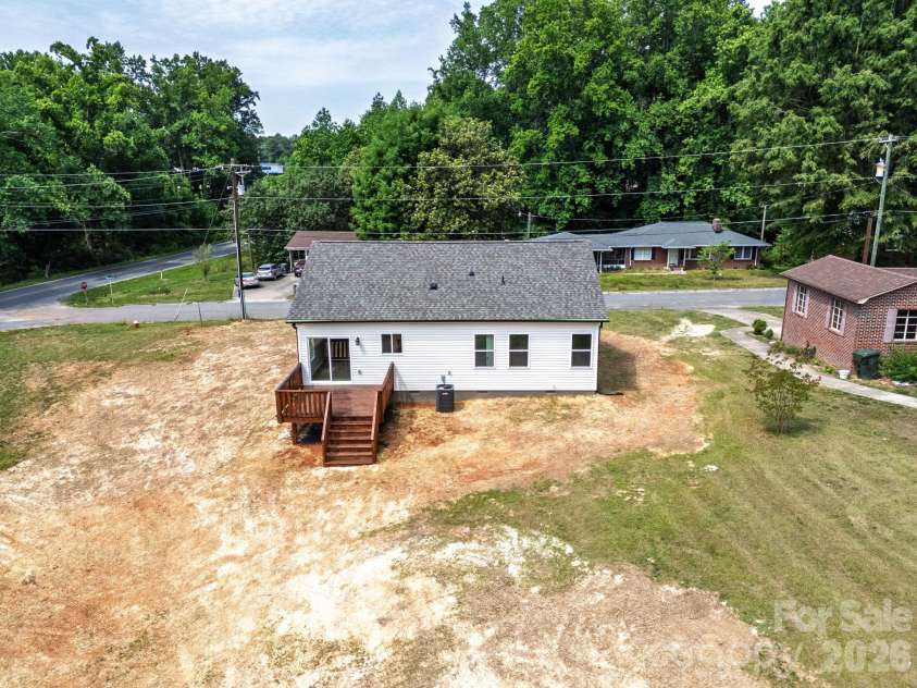 402 Pine Grove Avenue, Cherryville, NC 28021.  MLS# CAR4383733, YatesRealty ID 24370. 