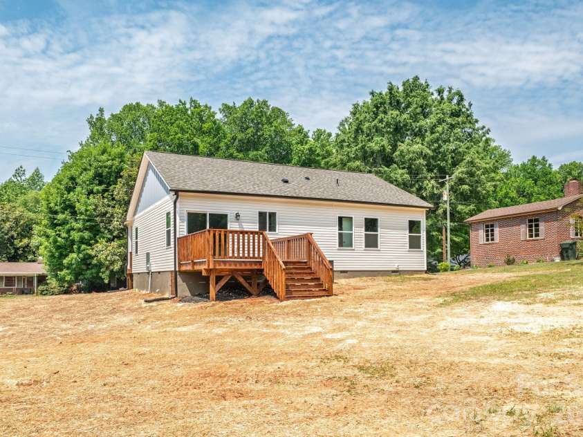 402 Pine Grove Avenue, Cherryville, NC 28021.  MLS# CAR4383733, YatesRealty ID 24370. 