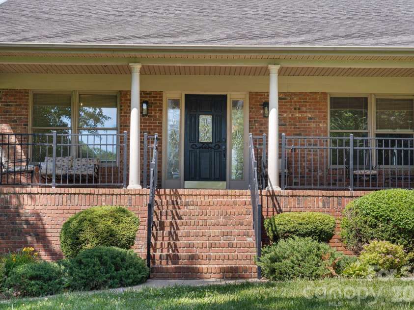 3381 Elaine Avenue, Lincolnton, NC 28092.  MLS# CAR4380939, YatesRealty ID 24372. 