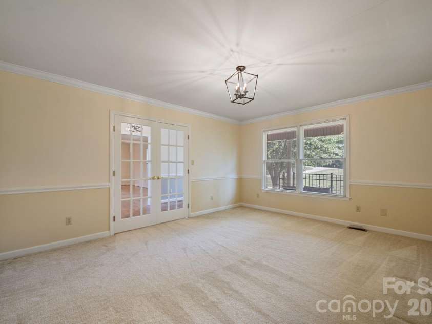 3381 Elaine Avenue, Lincolnton, NC 28092.  MLS# CAR4380939, YatesRealty ID 24372. 