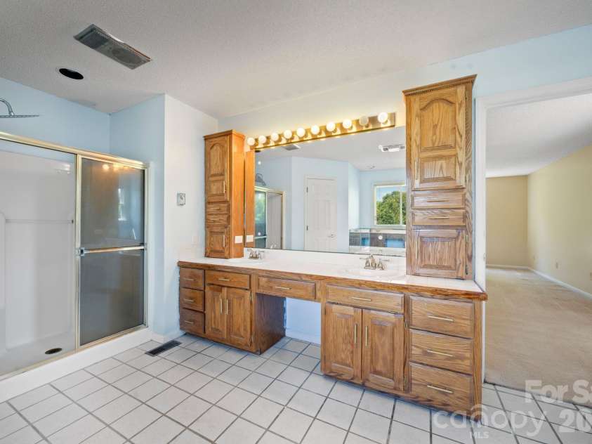 3381 Elaine Avenue, Lincolnton, NC 28092.  MLS# CAR4380939, YatesRealty ID 24372. 