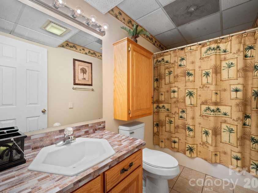 3381 Elaine Avenue, Lincolnton, NC 28092.  MLS# CAR4380939, YatesRealty ID 24372. 