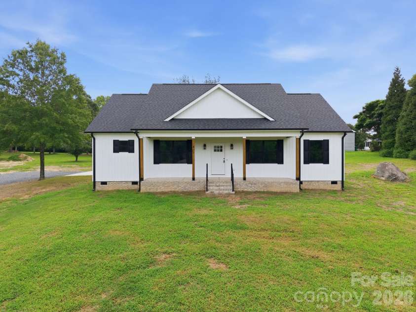 417 2nd Street, Faith, NC 28041.  MLS# CAR4412125, YatesRealty ID 24373. 