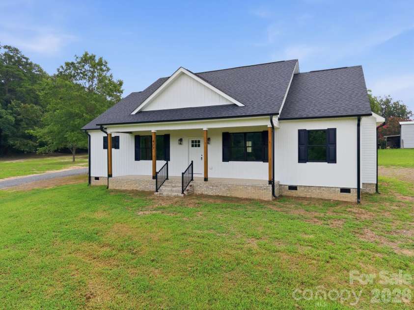 417 2nd Street, Faith, NC 28041.  MLS# CAR4412125, YatesRealty ID 24373. 