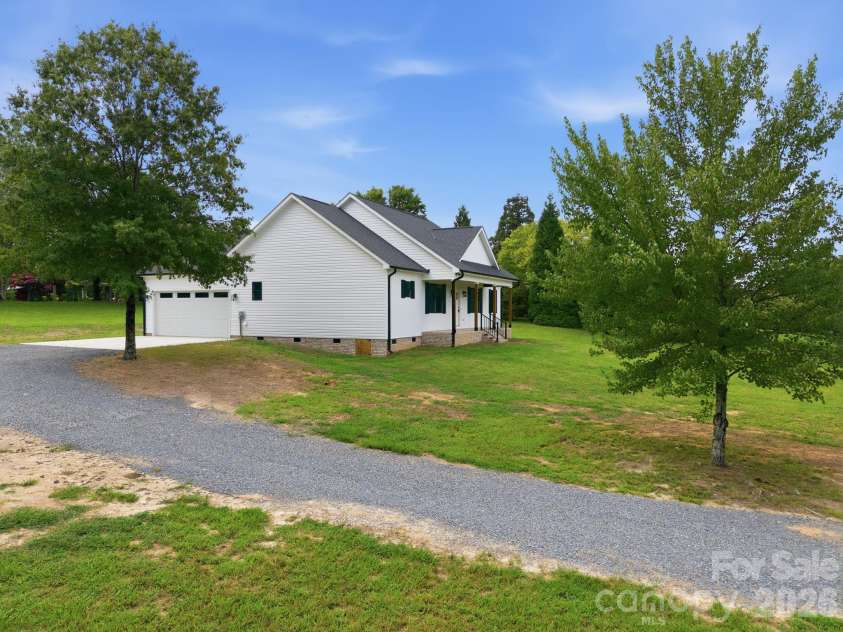 417 2nd Street, Faith, NC 28041.  MLS# CAR4412125, YatesRealty ID 24373. 