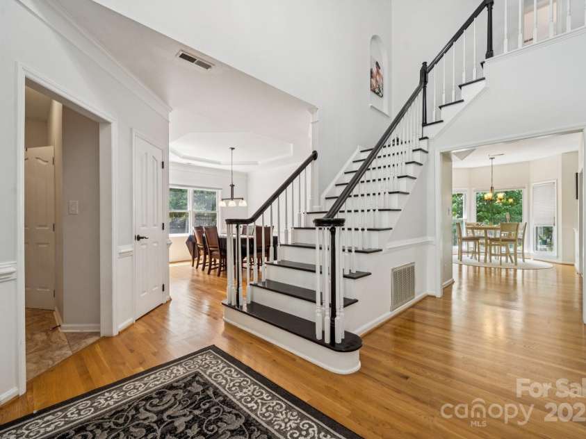 4716 Heatherton Place, Charlotte, NC 28270.  MLS# CAR4275105, YatesRealty ID 24373. 