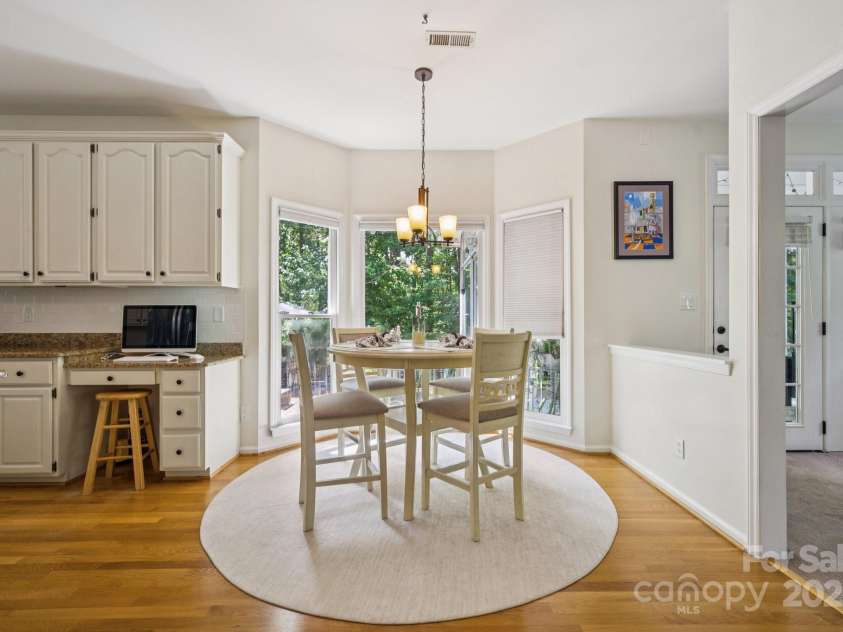 4716 Heatherton Place, Charlotte, NC 28270.  MLS# CAR4275105, YatesRealty ID 24373. 
