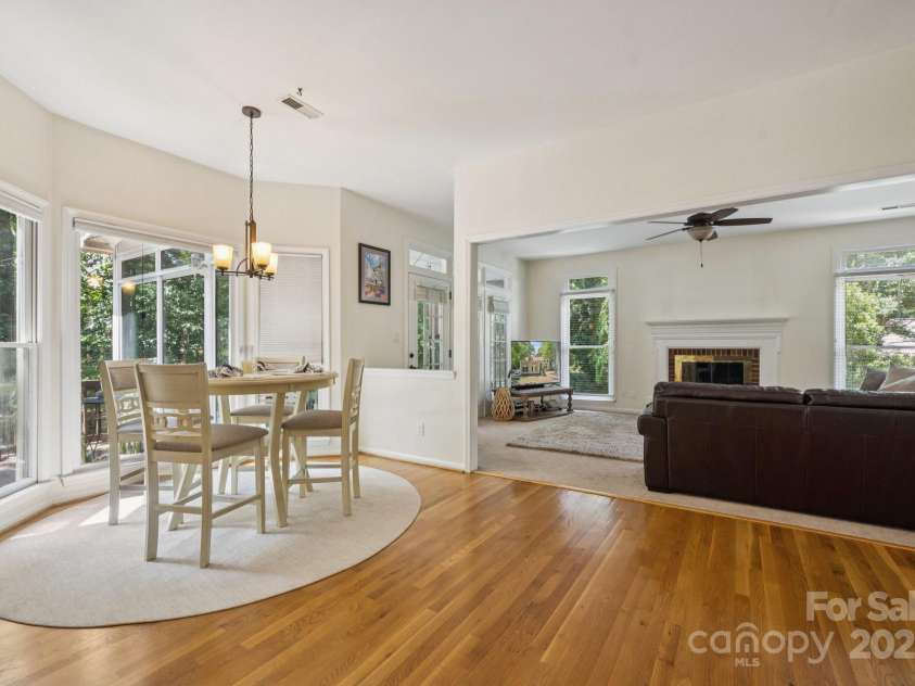 4716 Heatherton Place, Charlotte, NC 28270.  MLS# CAR4275105, YatesRealty ID 24373. 