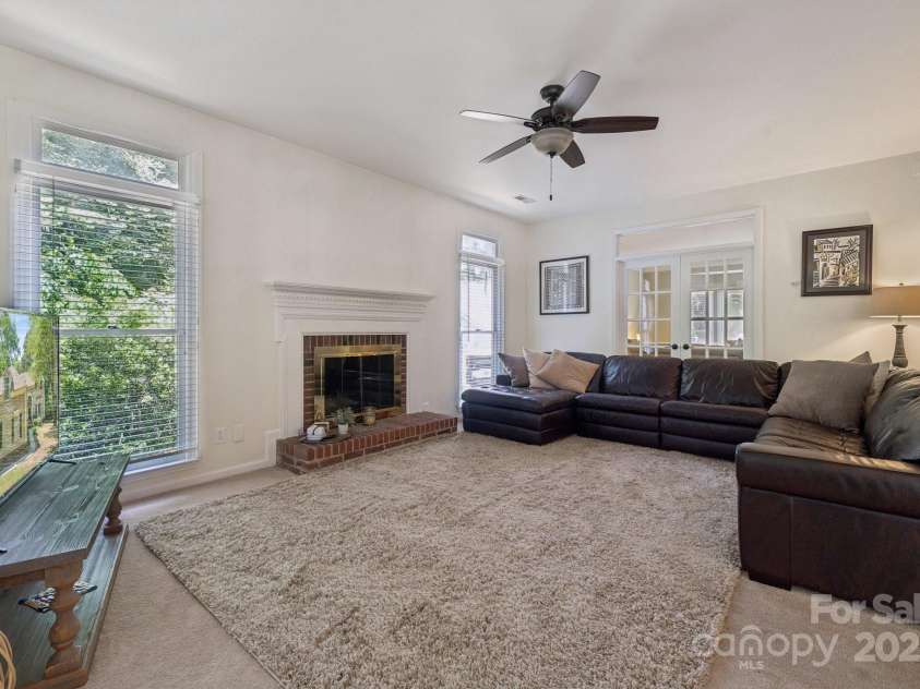 4716 Heatherton Place, Charlotte, NC 28270.  MLS# CAR4275105, YatesRealty ID 24373. 