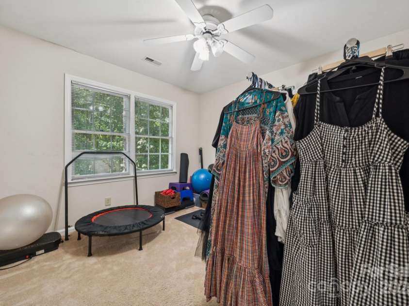 4716 Heatherton Place, Charlotte, NC 28270.  MLS# CAR4275105, YatesRealty ID 24373. 