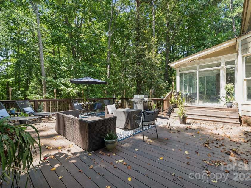 4716 Heatherton Place, Charlotte, NC 28270.  MLS# CAR4275105, YatesRealty ID 24373. 