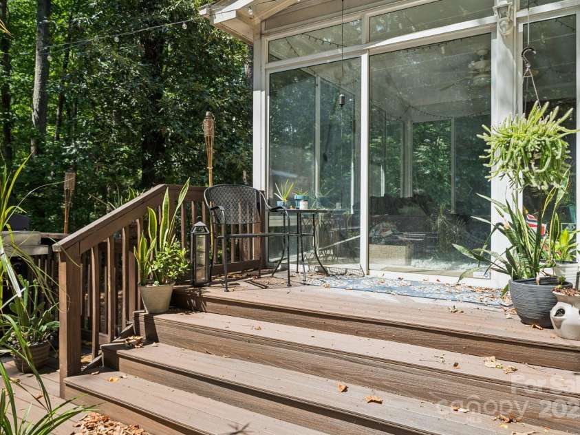 4716 Heatherton Place, Charlotte, NC 28270.  MLS# CAR4275105, YatesRealty ID 24373. 