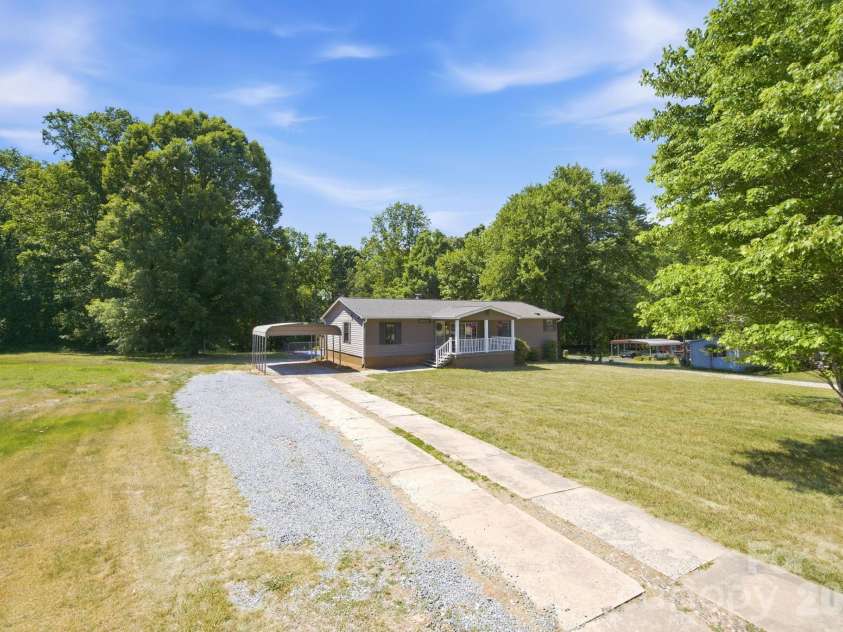 4377 Catawba Burris Road, Denver, NC 28037.  MLS# CAR4384921, YatesRealty ID 24374. 