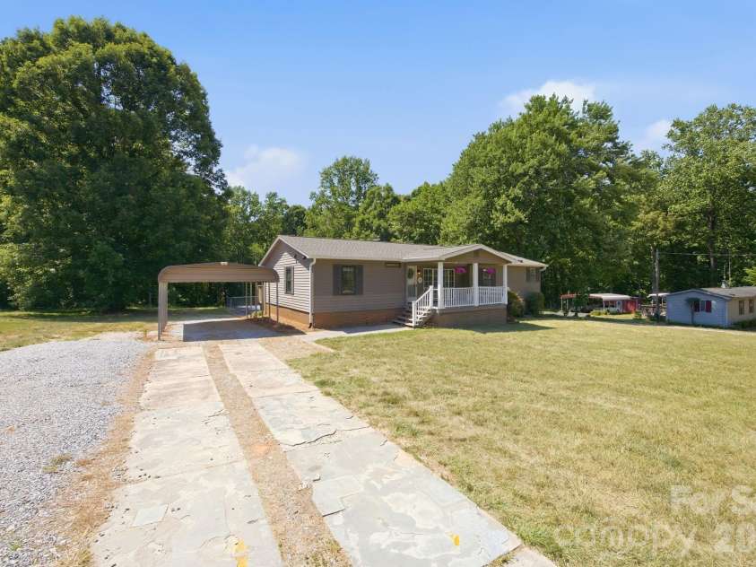 4377 Catawba Burris Road, Denver, NC 28037.  MLS# CAR4384921, YatesRealty ID 24374. 