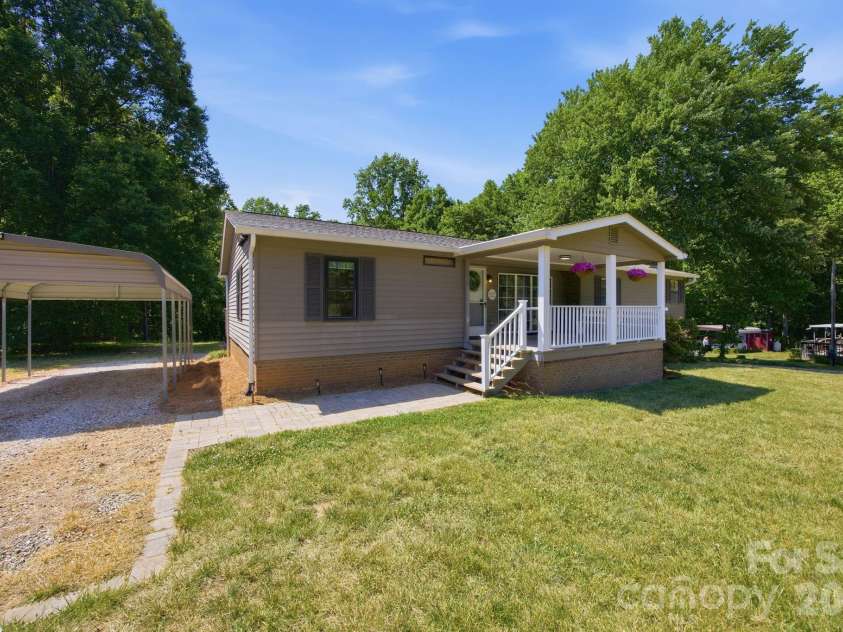 4377 Catawba Burris Road, Denver, NC 28037.  MLS# CAR4384921, YatesRealty ID 24374. 