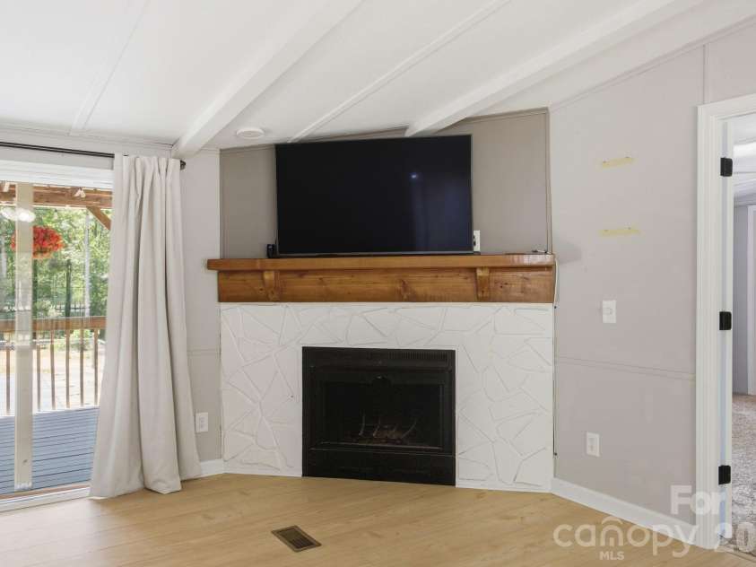 4377 Catawba Burris Road, Denver, NC 28037.  MLS# CAR4384921, YatesRealty ID 24374. 