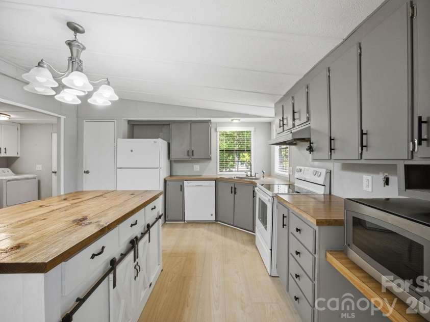4377 Catawba Burris Road, Denver, NC 28037.  MLS# CAR4384921, YatesRealty ID 24374. 