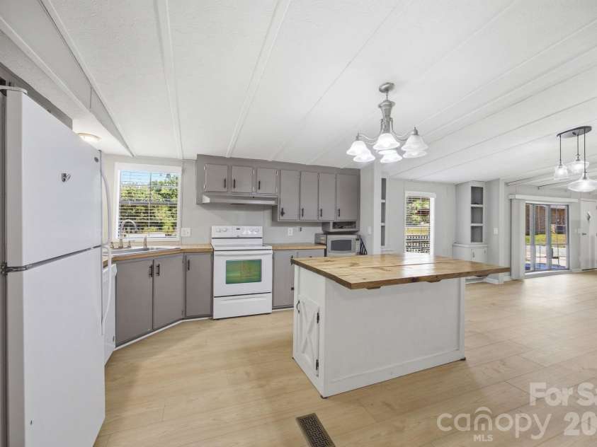 4377 Catawba Burris Road, Denver, NC 28037.  MLS# CAR4384921, YatesRealty ID 24374. 