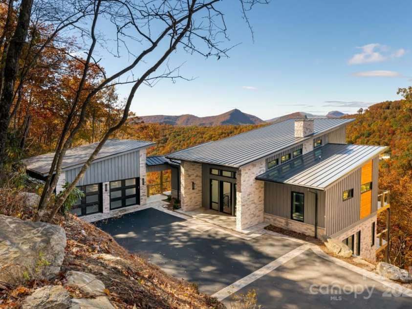 52 Hidden Grouse Lane, Sapphire, NC 28774.  MLS# CAR4276795, YatesRealty ID 24374. 