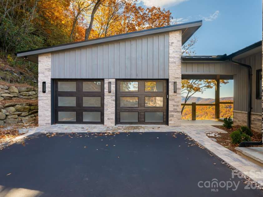 52 Hidden Grouse Lane, Sapphire, NC 28774.  MLS# CAR4276795, YatesRealty ID 24374. 