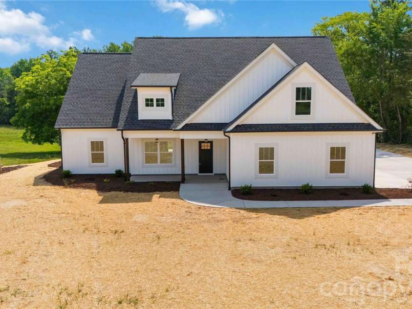 352 Adams Road, Clover, SC 29710.  MLS# CAR4384880, YatesRealty ID 24375. 