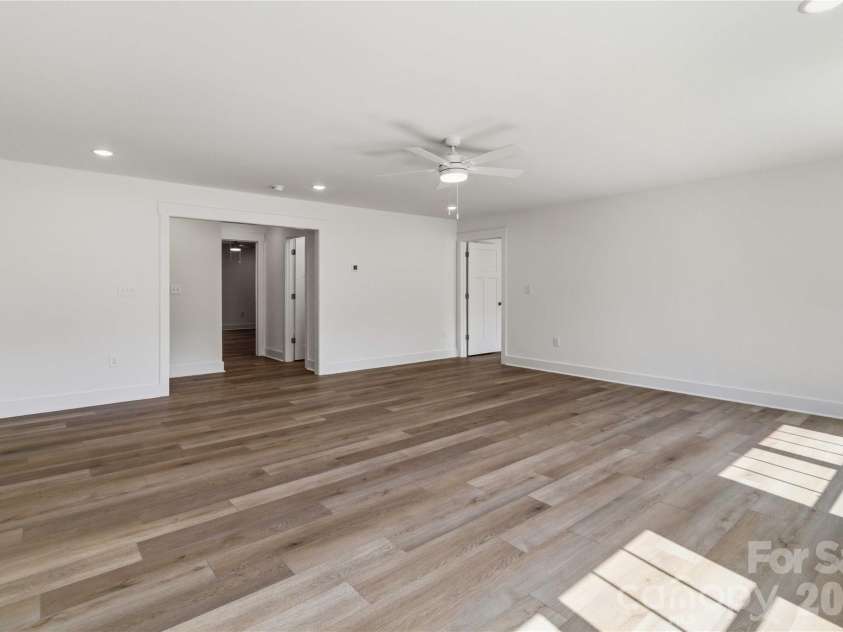 352 Adams Road, Clover, SC 29710.  MLS# CAR4384880, YatesRealty ID 24375. 