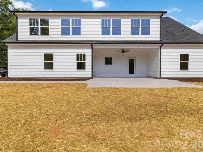 352 Adams Road, Clover, SC 29710.  MLS# CAR4384880, YatesRealty ID 24375. 