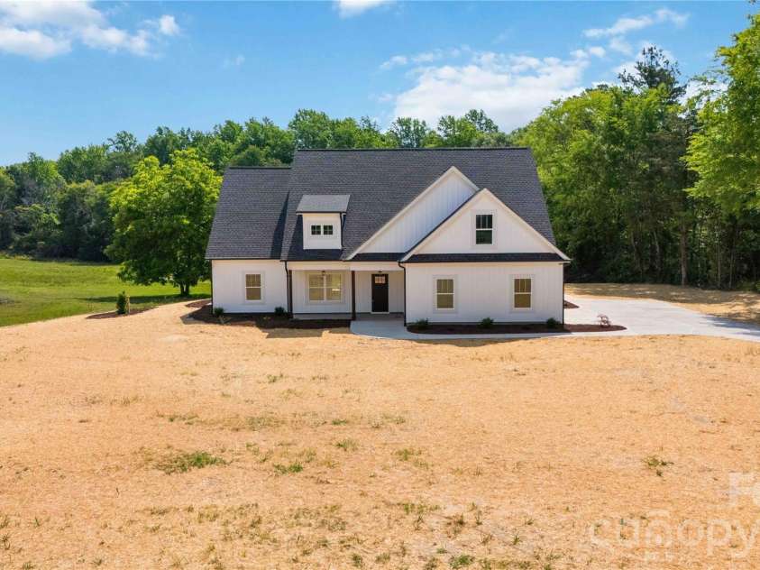 352 Adams Road, Clover, SC 29710.  MLS# CAR4384880, YatesRealty ID 24375. 