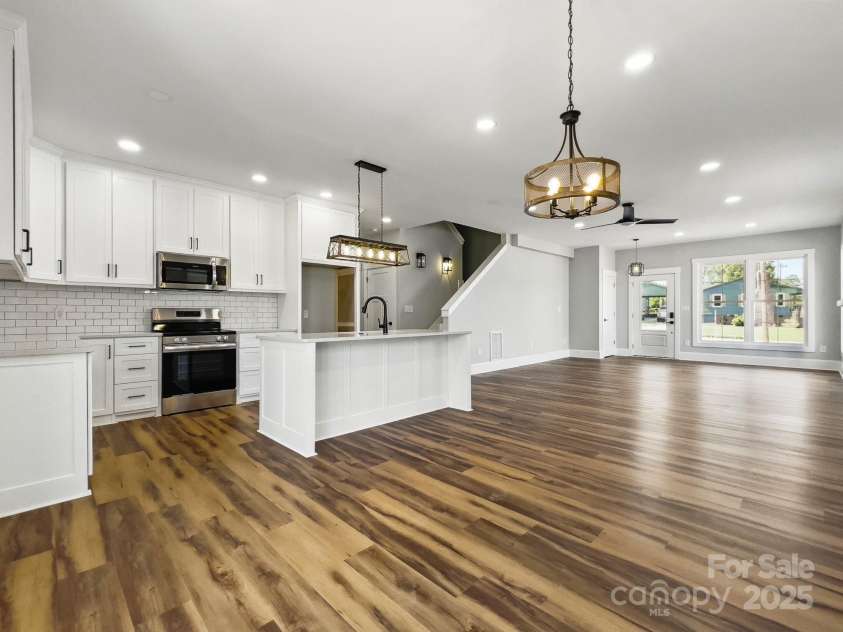 424 Fulton Drive, Kings Mountain, NC 28086.  MLS# CAR4248203, YatesRealty ID 24375. 