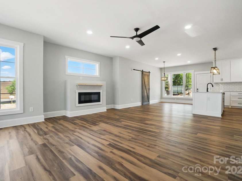 424 Fulton Drive, Kings Mountain, NC 28086.  MLS# CAR4248203, YatesRealty ID 24375. 