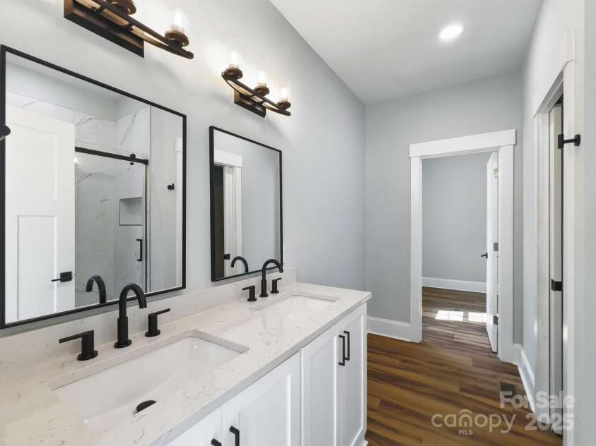 424 Fulton Drive, Kings Mountain, NC 28086.  MLS# CAR4248203, YatesRealty ID 24375. 