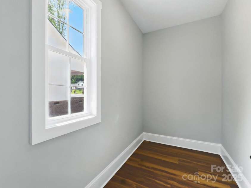 424 Fulton Drive, Kings Mountain, NC 28086.  MLS# CAR4248203, YatesRealty ID 24375. 