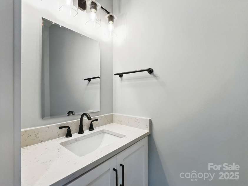 424 Fulton Drive, Kings Mountain, NC 28086.  MLS# CAR4248203, YatesRealty ID 24375. 