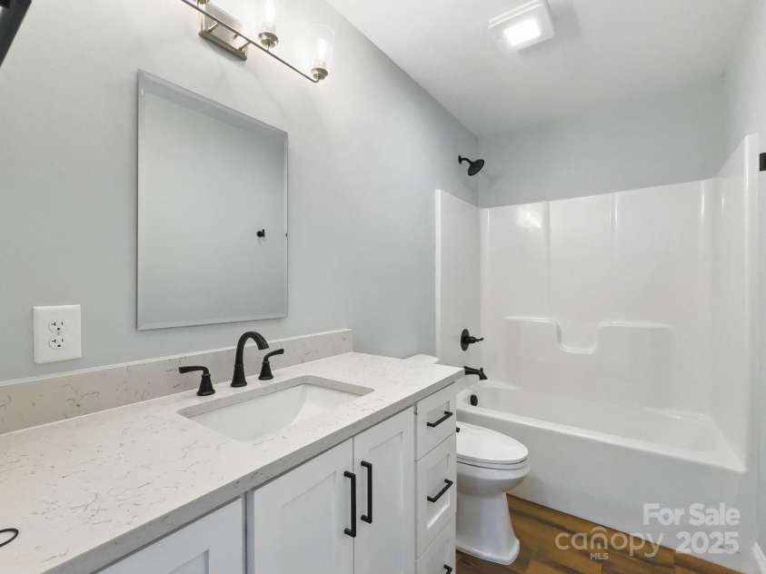 424 Fulton Drive, Kings Mountain, NC 28086.  MLS# CAR4248203, YatesRealty ID 24375. 