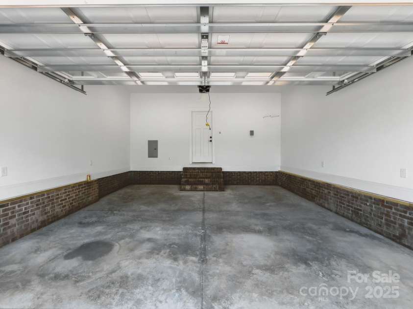 424 Fulton Drive, Kings Mountain, NC 28086.  MLS# CAR4248203, YatesRealty ID 24375. 