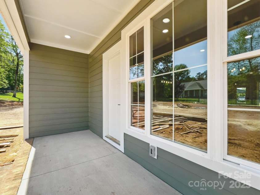 424 Fulton Drive, Kings Mountain, NC 28086.  MLS# CAR4248203, YatesRealty ID 24375. Railing will be added