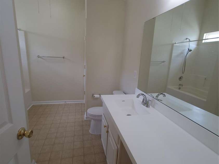 3314 Arbor Pointe Drive, Indian Trail, NC 28079.  MLS# CAR4385163, YatesRealty ID 24376. Primary Bath