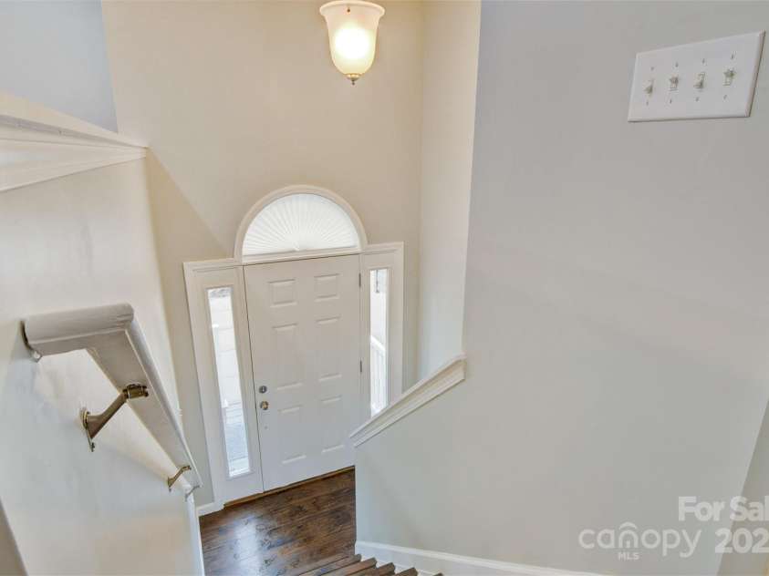 2835 24TH STREET Drive, Hickory, NC 28601.  MLS# CAR4251090, YatesRealty ID 24377. BACK YARD