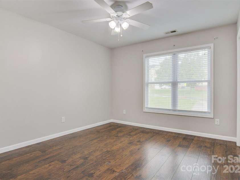 2835 24TH STREET Drive, Hickory, NC 28601.  MLS# CAR4251090, YatesRealty ID 24377. BEDROOM/CLOSET