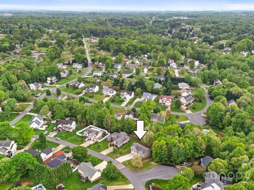 2835 24TH STREET Drive, Hickory, NC 28601.  MLS# CAR4251090, YatesRealty ID 24377. BEDROOM/CLOSET