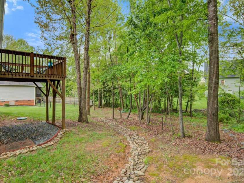 2835 24TH STREET Drive, Hickory, NC 28601.  MLS# CAR4251090, YatesRealty ID 24377. DECK