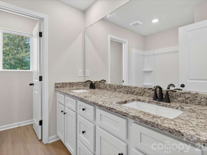 3410 Yorkshire Drive, Gastonia, NC 28052.  MLS# CAR4385338, YatesRealty ID 24377. 