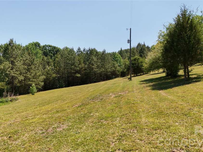 365 Guernsey Lane, Roebuck, SC 29376.  MLS# CAR4385221, YatesRealty ID 24378. 