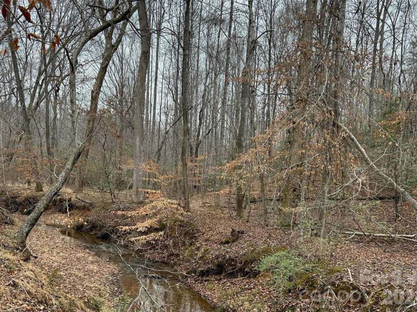 365 Guernsey Lane, Roebuck, SC 29376.  MLS# CAR4385221, YatesRealty ID 24378. 
