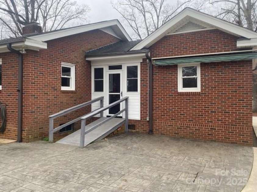 936 5th Street, Albemarle, NC 28001.  MLS# CAR4210182, YatesRealty ID 24378. 
