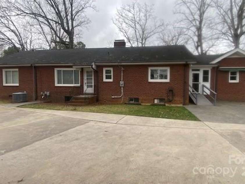 936 5th Street, Albemarle, NC 28001.  MLS# CAR4210182, YatesRealty ID 24378. 