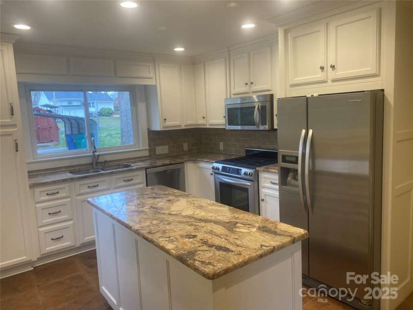 936 5th Street, Albemarle, NC 28001.  MLS# CAR4210182, YatesRealty ID 24378. 